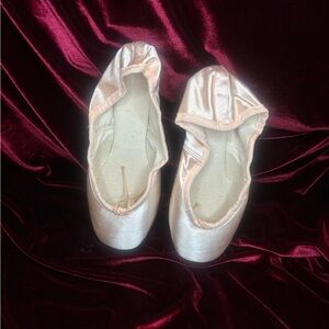 Suffolk Spotlight Pointe Shoes 6.5X • Brand New